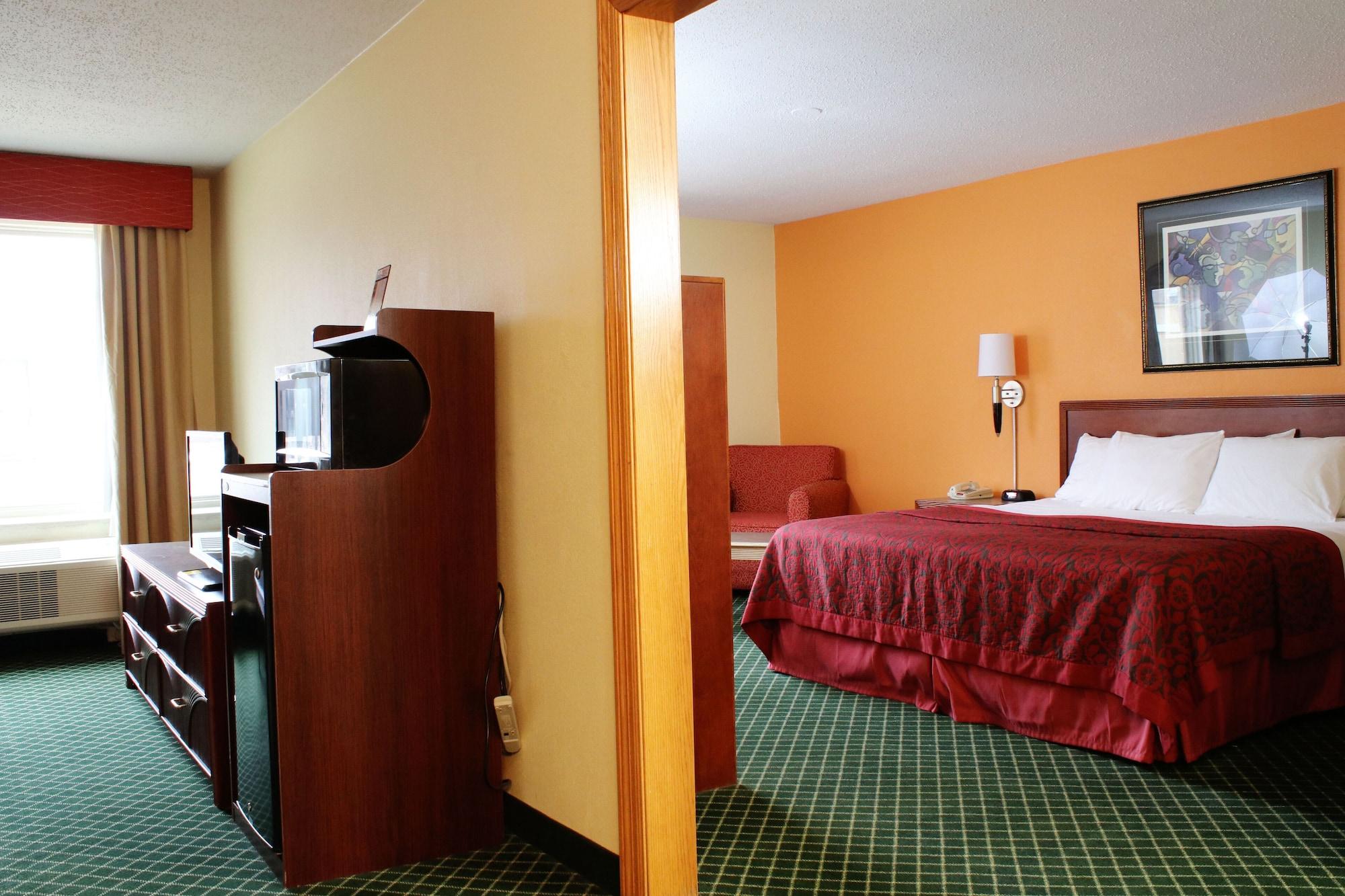 Days Inn & Suites By Wyndham Bloomington/Normal Il Dış mekan fotoğraf